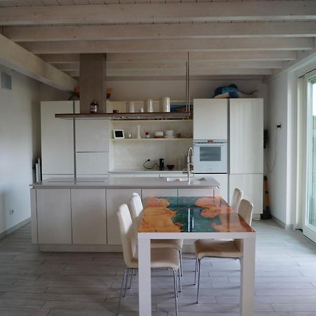 Charme Lake Loft Ispra Eksteriør billede