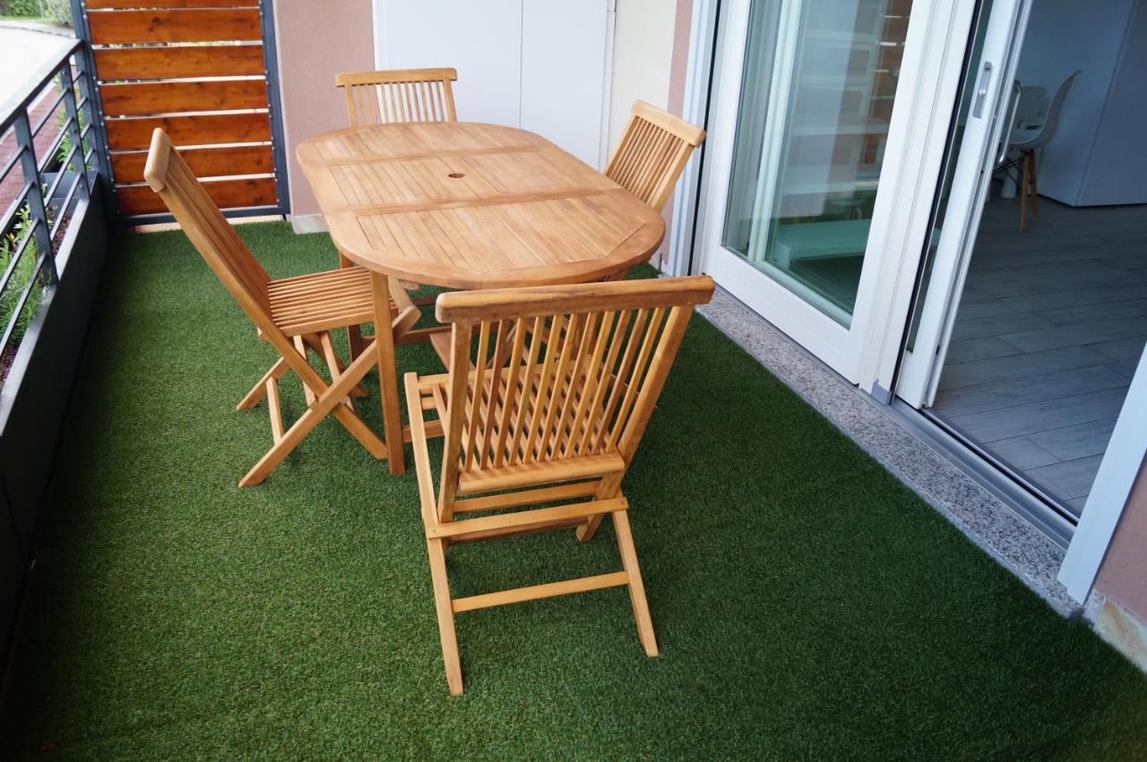 Charme Lake Loft Ispra Eksteriør billede